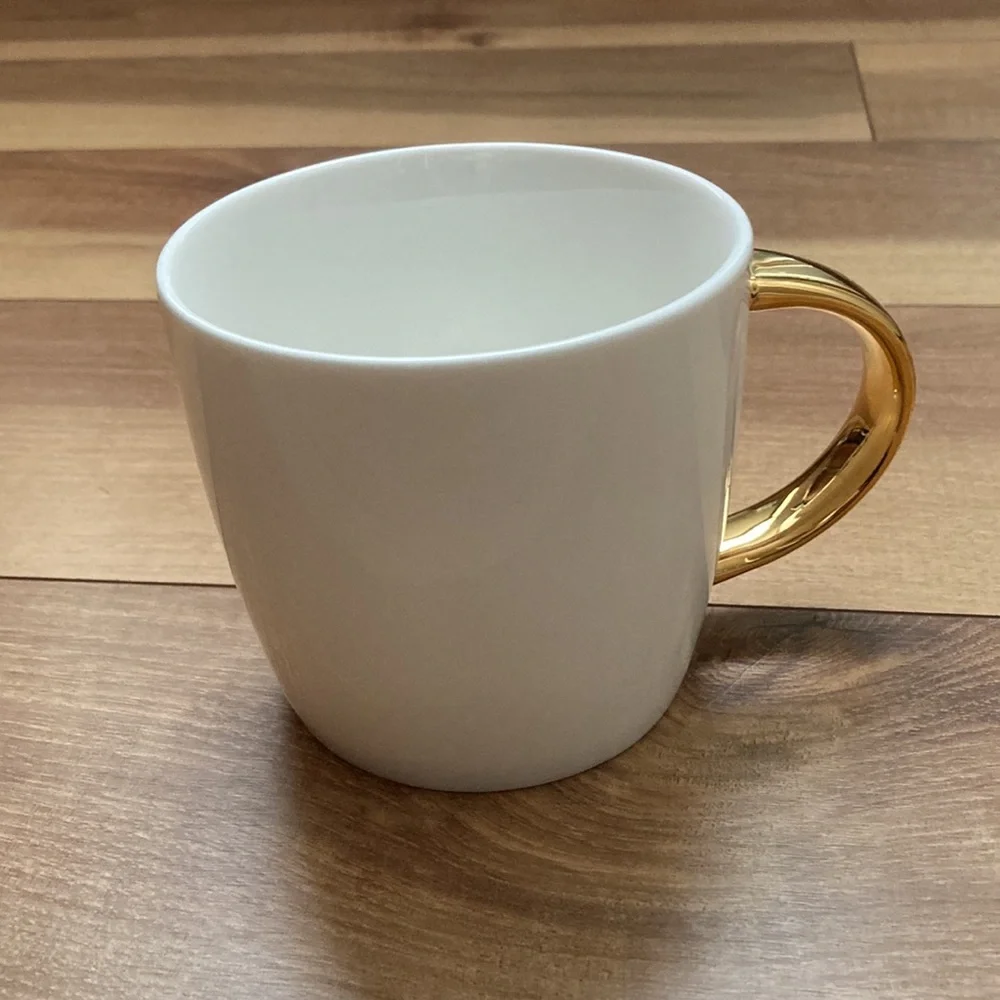 Starbucks 2015 14 ounce coffee mug.